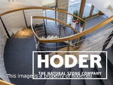 Schody z kamienia naturalnego to połączenie estetyki i wyzwań technicznych. Sprawdź, co musi wiedzieć architekt, zanim zaprojektuje je bezbłędnie – od wyboru materiału po montaż i obróbkę.