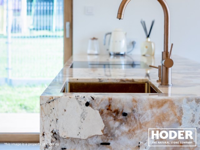 Blat kuchenny z kwarcytu naturalnego 411 - zdjęcie numer 1