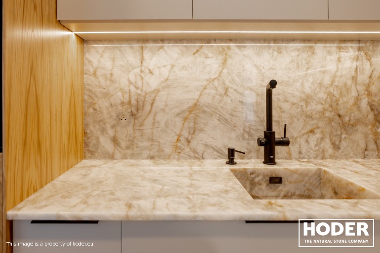 Kamienie w stylu Quiet Luxury