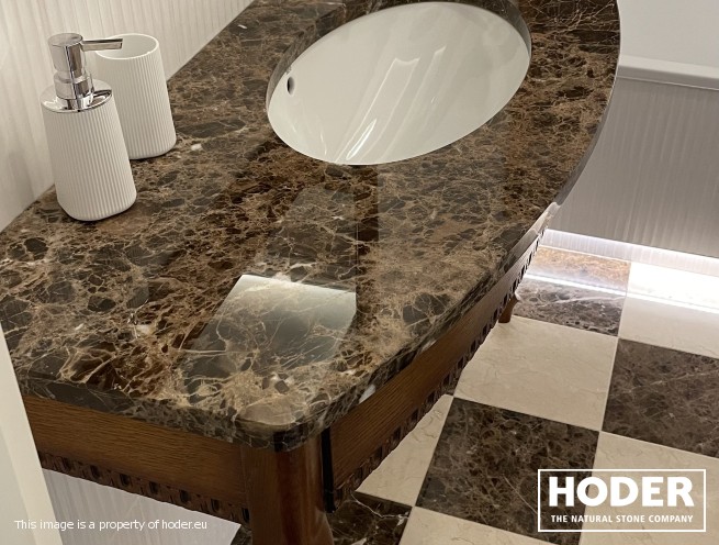 Posadzka z marmuru 107 i 114