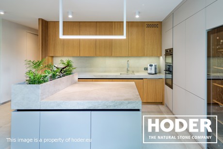 Sprawdź kwarcyt naturalny Taj Mahal 433 w realizacjach Hoder. Elegancja, trwałość i ponadczasowy charakter kamienia.