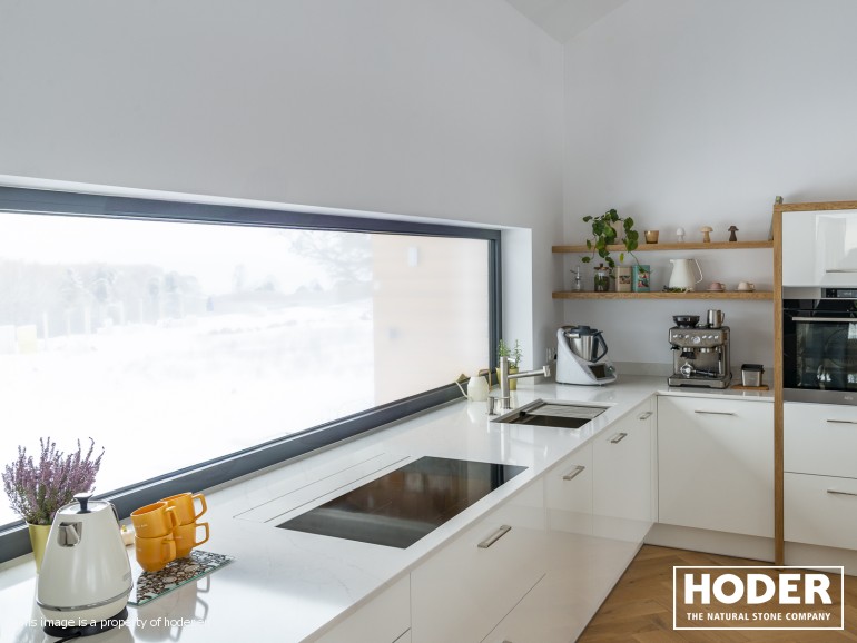 Czy biały blat w kuchni ma sens?